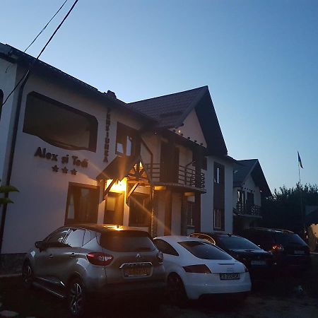 Pensiunea Alex Si Tedi Horezu Ngoại thất bức ảnh